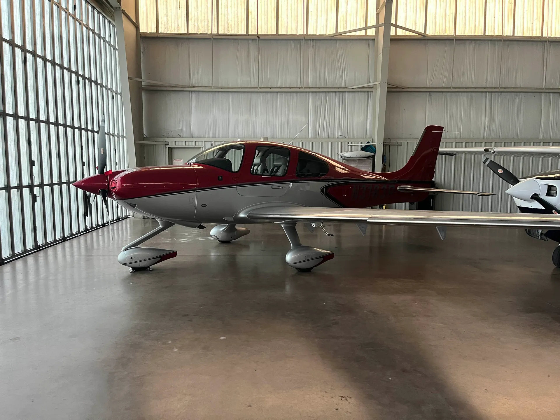 UFT's 2006 Cessna Skyhawk 172s on the runway
